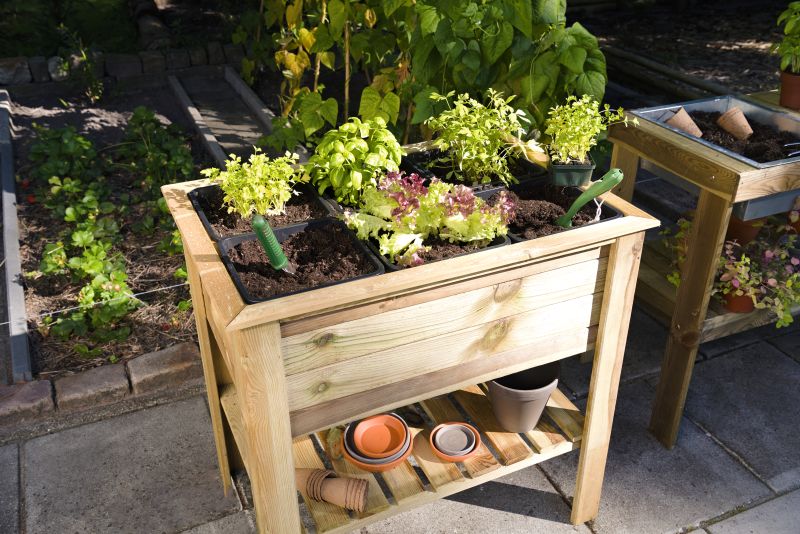 Oppttafels en plantenbakken