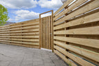 Grenen plank 1,6 x 14,0 x 400 cm, vers, groen geïmpregneerd, geschaafd, 4 ronde hoeken