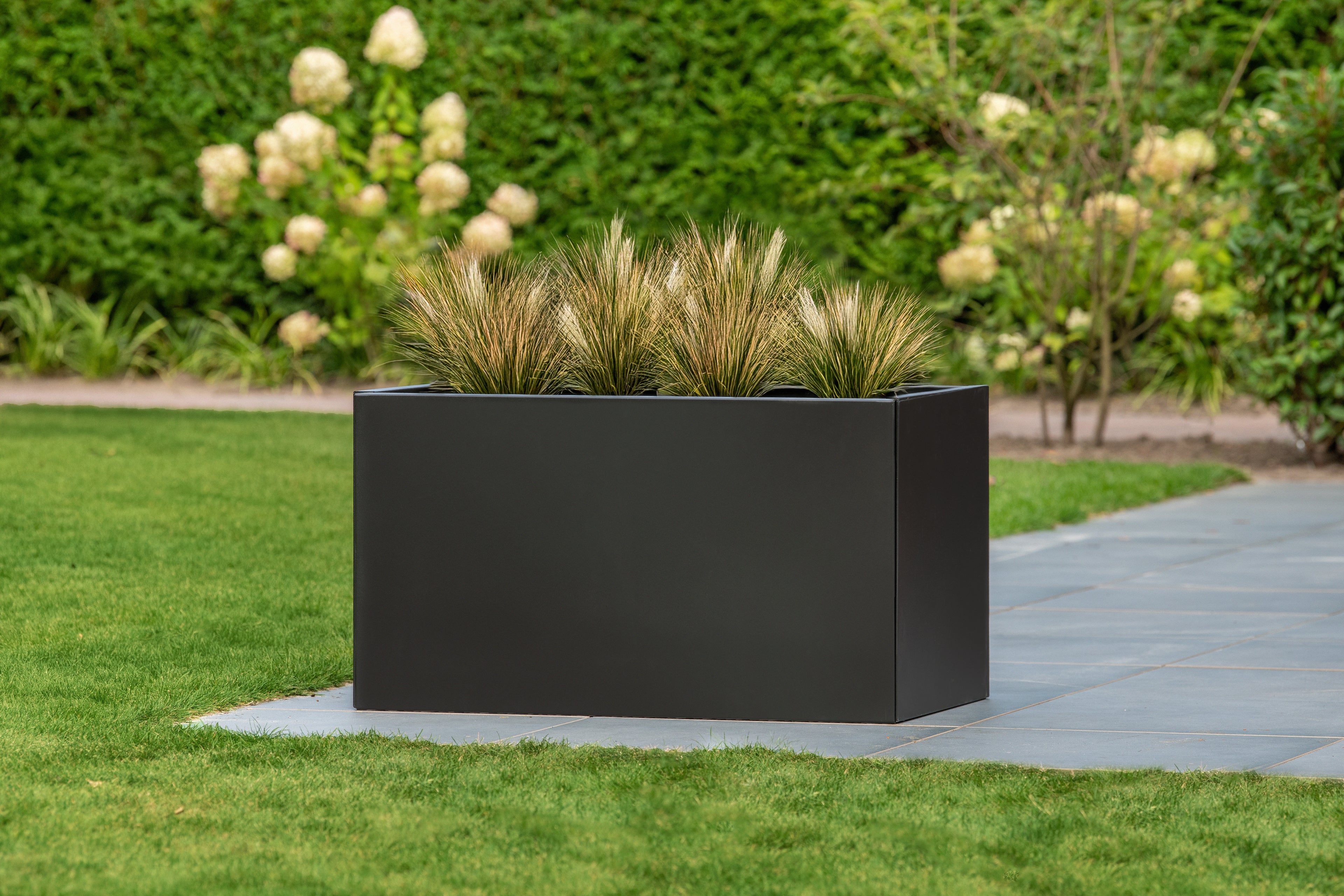 Bloembak Mohawk, zwart gepoedercoat staal 50 x 90 x 50 cm