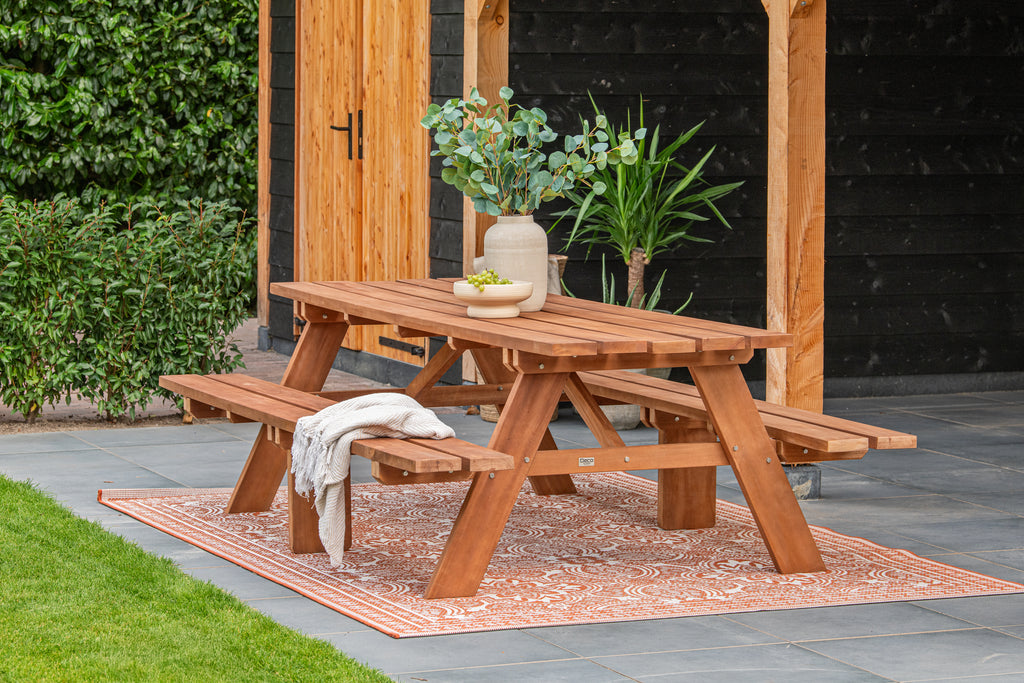Hardhouten picknicktafel Giant
